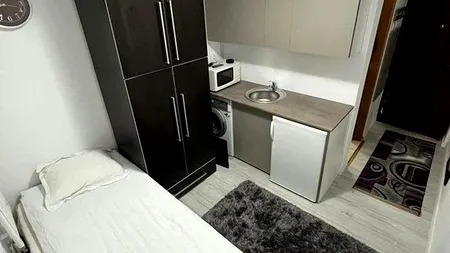 O garsonieră cât o debara, noua „bombă” a pieței imobiliare din Cluj-Napoca. „Și la închisoare aveam mai mult loc”