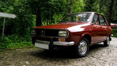 Primele mașini DACIA care s-au deplasat pe Transfăgărășan, admirate la o expoziție din Sibiu de mii de vizitatori