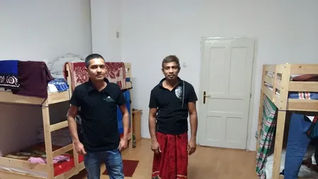 Discriminarea la ea acasă în România? Clujeni cu vile și boliduri se revoltă din cauza muncitorilor din Sri Lanka: „Domnii au reclamat, mi-au spus că le-am stricat strada, că e zonă de lux