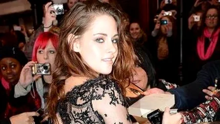 Kristen Stewart, apariție sexy la premiera 