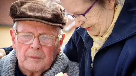 Bani sub formă de vouchere pentru pensionari. Ce categorie va primi un nou ajutor