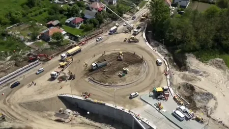 Ultimii kilometri ai secțiunii 5 a autostrăzii Sibiu-Pitești se apropie de FINALIZARE. „În luna iunie (2025), se va putea circula pe autostradă”