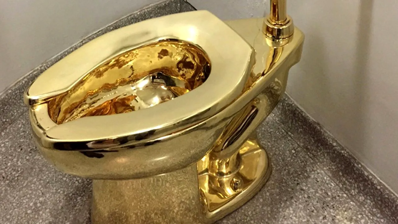 Cel mai celebru vas de toaletă din lume este scos la licitație în SUA. Care este prețul de pornire și povestea din spate