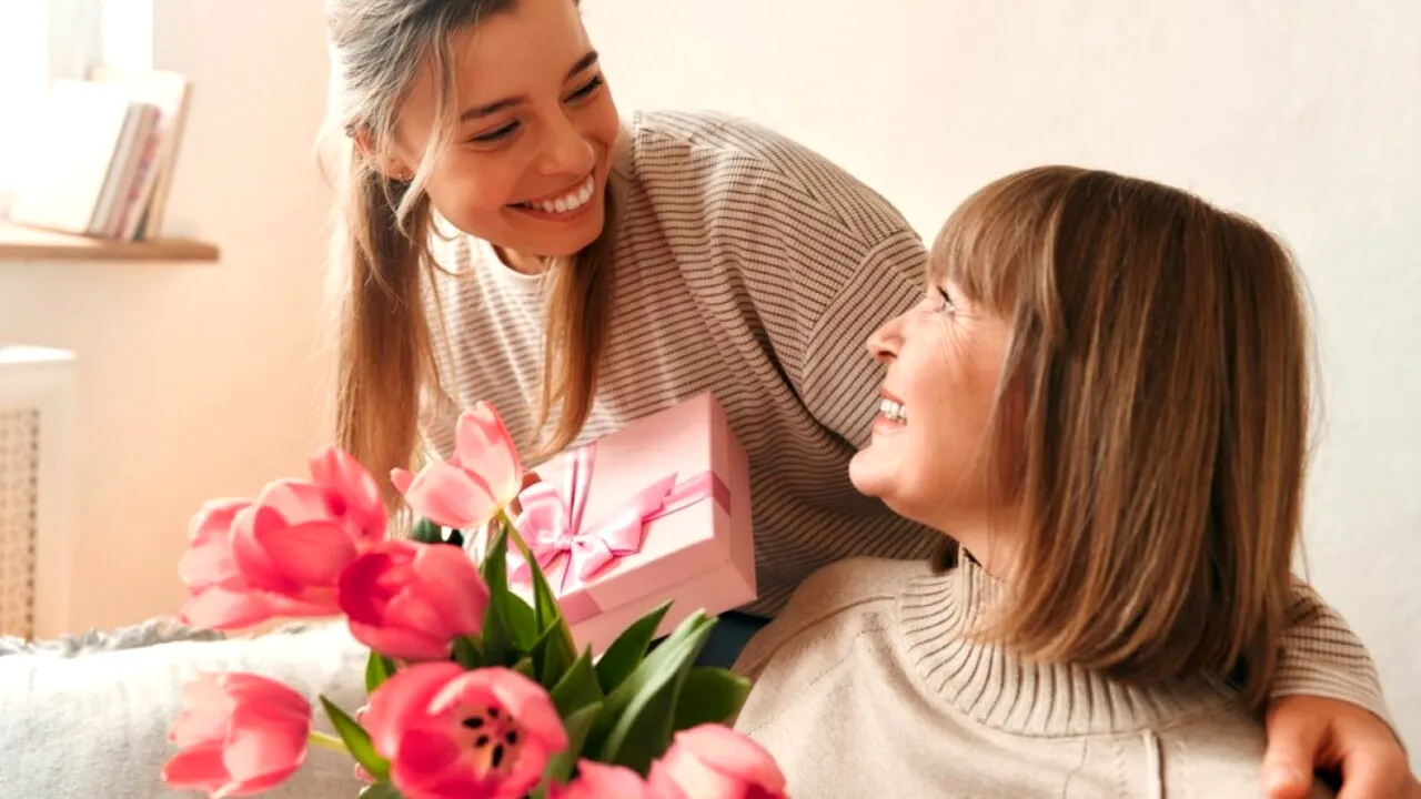 (P) Cadouri de Ziua Femeii: ce daruri să alegi pentru fiecare femeie din viața ta?