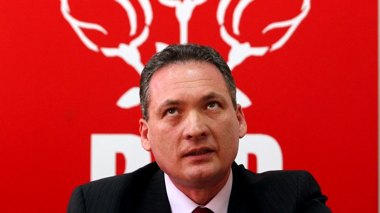 Alexandru Cordoș a sunat-o pe fiica sa și i-a cerut să înapoieze mita, după ce a aflat de percheziții. Acum, senatorul, soția și fiica sa dau explicații la DNA