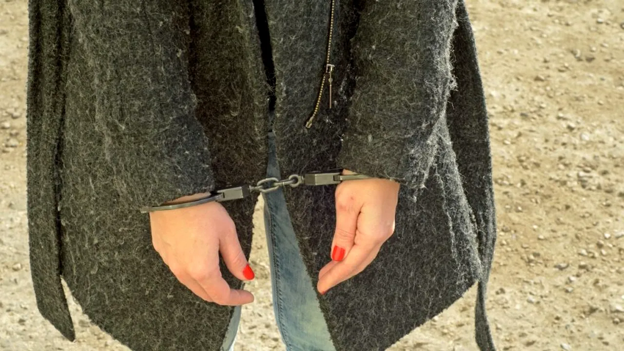 O femeie și-a ucis concubinul mai în vârstă cu 36 de ani decât ea și a ascuns cadavrul în balcon