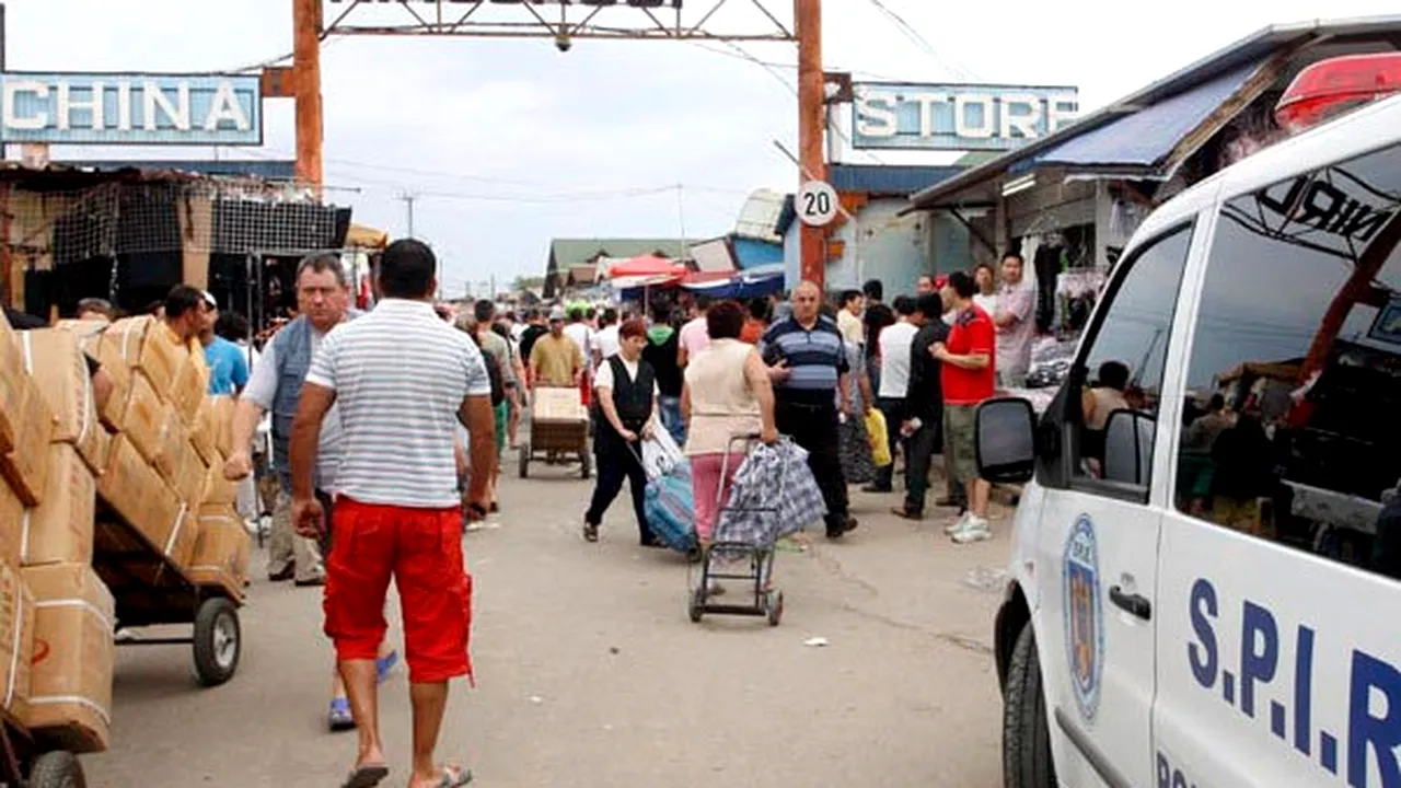 RAZII în trei centre en-gross de la marginea Capitalei. Peste 100 de polițiști participă la acțiune