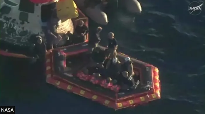 Astronauții au fost recuperați