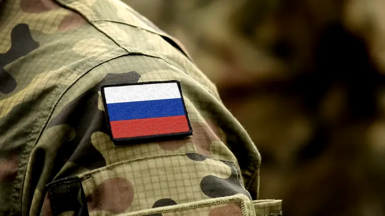 Cum au ajuns câțiva ruși să se omoare între ei, într-un bar din Herson. Militarii ruşi au tras cu mitraliera în doi agenți FSB
