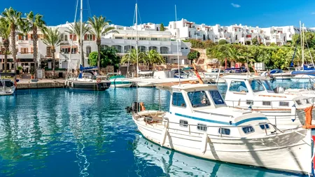 Hollywood-ul se mută în EUROPA vara aceasta. Vedete precum Justin Bieber și Kylie Jenner au ales vacanțe de lux în Grecia și Spania