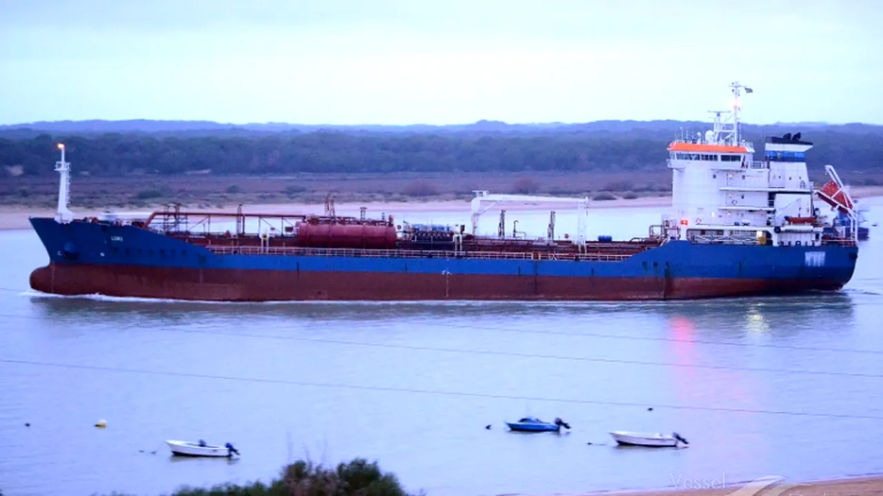 Reacția MAE după ce o dronă a lovit o navă comercială străină în apele teritoriale ale României
