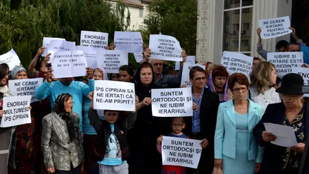 Trei enoriași din Focșani au fost excomunicați din BOR. Care este motivul