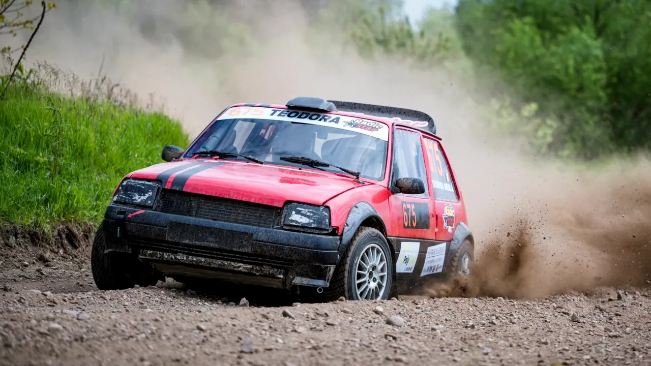 Pilotul care s-a răsturnat cu mașina de trei ori într-o singură CURSĂ! Cum s-a încheiat etapa