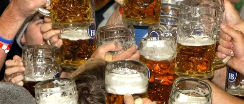 Doi români din cinci beau bere în concediu