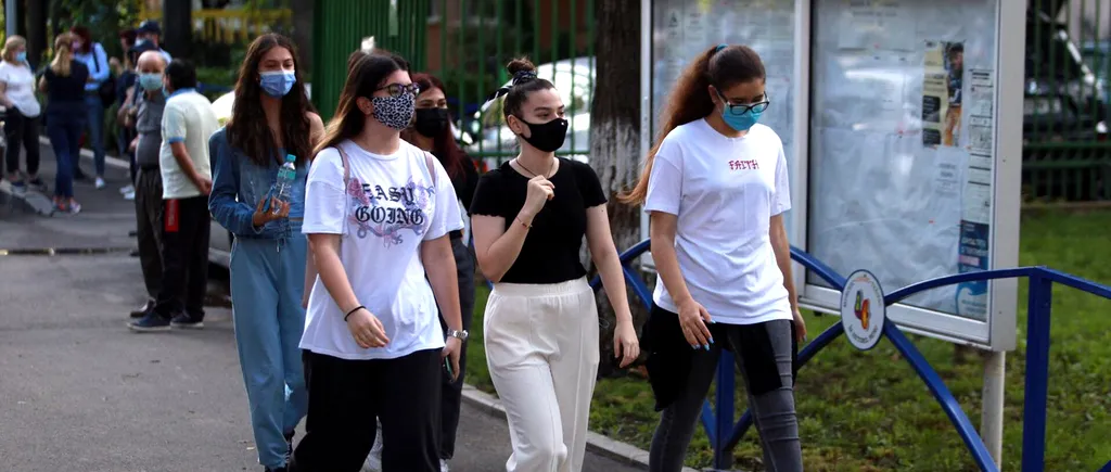 Elevii ies în stradă la protest în prima zi de școală: „Educația a ajuns bătaia de joc a autorităților din România”