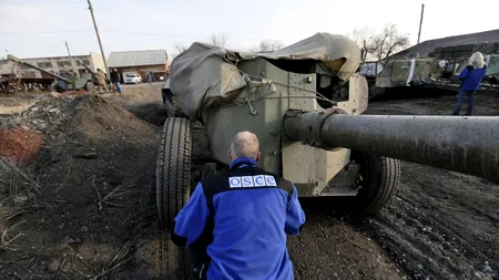 Patru vehicule OSCE au fost incendiate în regiunea separatistă ucraineană Donețk