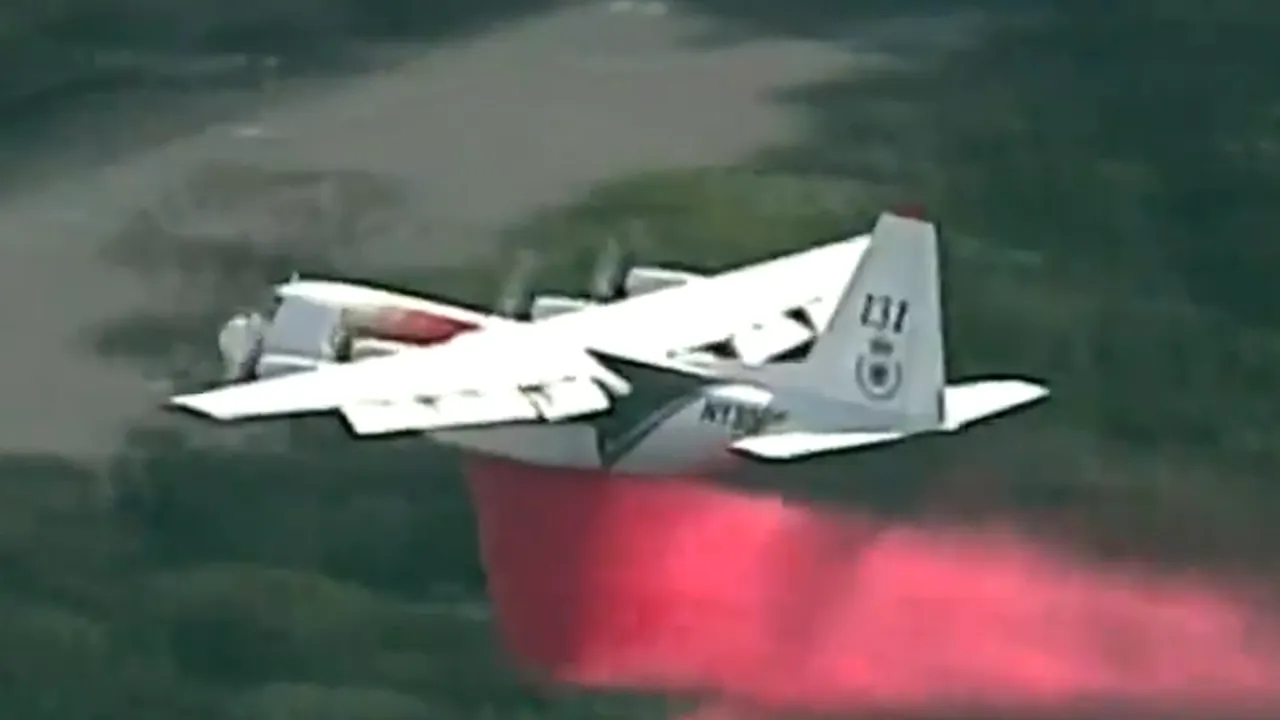 Incendiile din Australia. Trei morți după prăbușirea unui avion cisternă / Iadul de foc se aproapie de aeroportul din Canberra