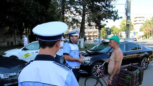 Un biciclist din Brăila era atât de beat, încât abia a putut să sufle în etilotest. Ce alcoolemie avea bărbatul (VIDEO)