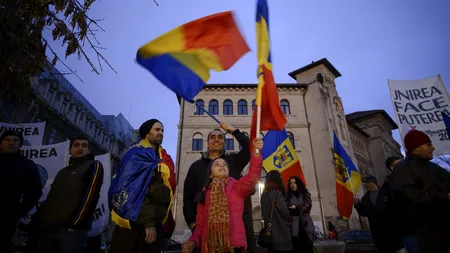 Manifestanții pro-unire, la discuții cu reprezentanții partidelor de la București. Ideea lui Băsescu: Ministerul Reunificării 