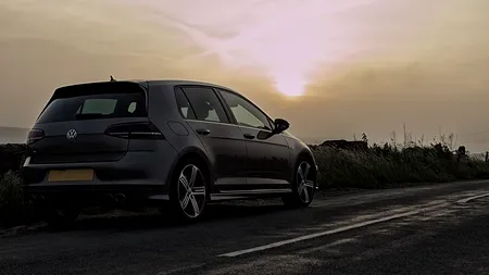 Un bărbat a condus singur până în locul unde trebuia să susțină examenul auto. Ce le-a spus polițiștilor