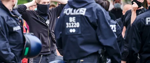 Guvernul Germaniei critică protestele anticoronavirus, soldate cu rănirea a zeci de poliţişti
