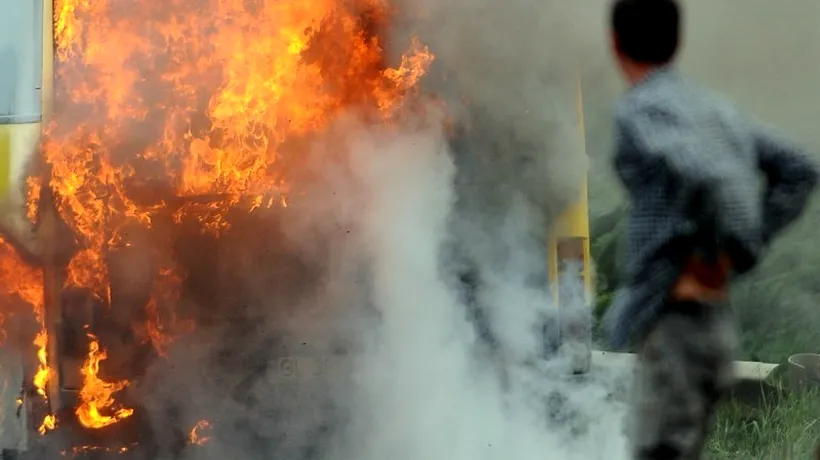 Timișoara: Un autocar cu 13 pasageri sârbi la bord a luat foc, nicio persoană nefiind rănită