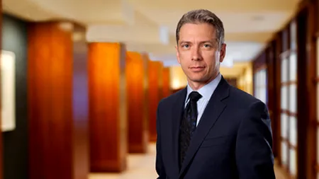 Un român, în echipa lui Donald Trump. Cine este avocatul care ar putea ajunge șeful Oficiului pentru Brevete și Mărci