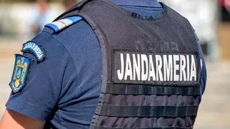 Tânăr ieșit la plimbare prin FOCȘANI fără haine pe el. Ce i-au făcut polițiștii când l-au prins
