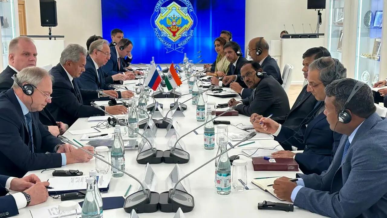 India continuă să îl sfideze pe TRUMP, consolidându-și parteneriatul strategic cu Putin/ SUA a impus taxe de 25% la importurile indiene