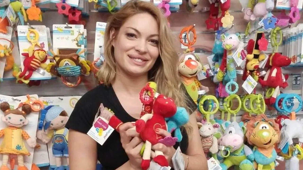 Valentina Pelinel a născut un băiețel! Cristi Borcea nu a rămas indiferent