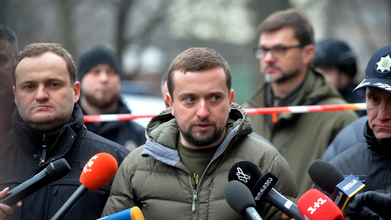 Val de demisii la vârful statului în urma scandalului de corupție din Ucraina. Șeful adjunct al administraţiei prezidenţiale şi procurorul general adjunct au demisionat