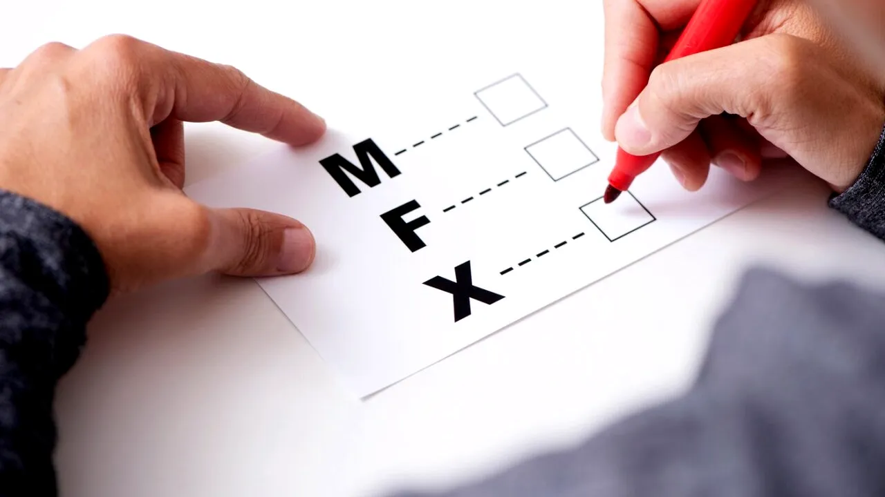 O judecătoare din SUA ordonă administrației TRUMP să reia emiterea de pașapoarte cu genul X