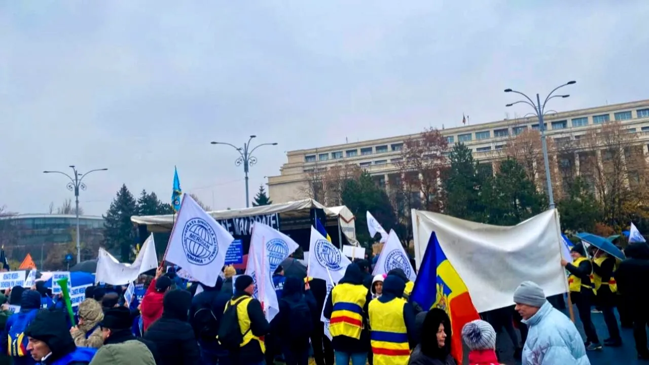 PROTEST în fața Guvernului, de Ziua Unirii. Ordonanța-trenuleț este 