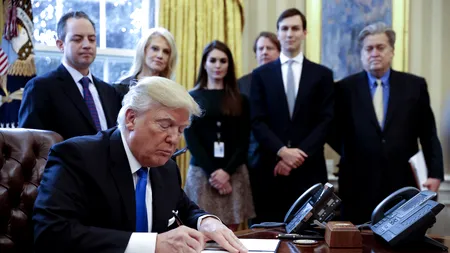 Omul care a avut un rol esențial în alegerea lui Trump a fost DEMIS din echipa de la Casa Albă