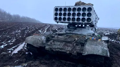 Primele imagini cu un lansator de rachete termobarice capturat de armata ucraineană