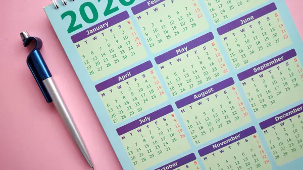 Zile libere legale 2026. Când au românii zile libere și cum își pot planifica mini-vacanțele