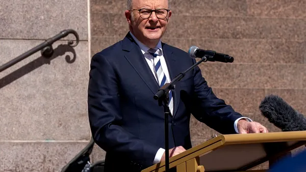 Premierul Australiei estimează cât ar putea dura criza petrolieră și dă recomandări populației: Deplasați-vă la muncă cu trenul sau cu autobuzul