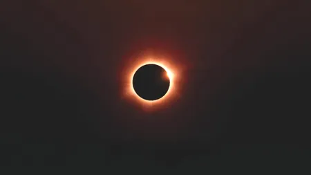 Eclipsa de soare în România. Când va avea loc fenomenul spectaculos. În ce orașe va putea fi urmărită
