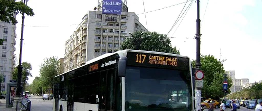 Incredibil CE A GĂSIT un călător într-un autobuz din București! Bărbatul, dezgustat de nesimțirea oamenilor