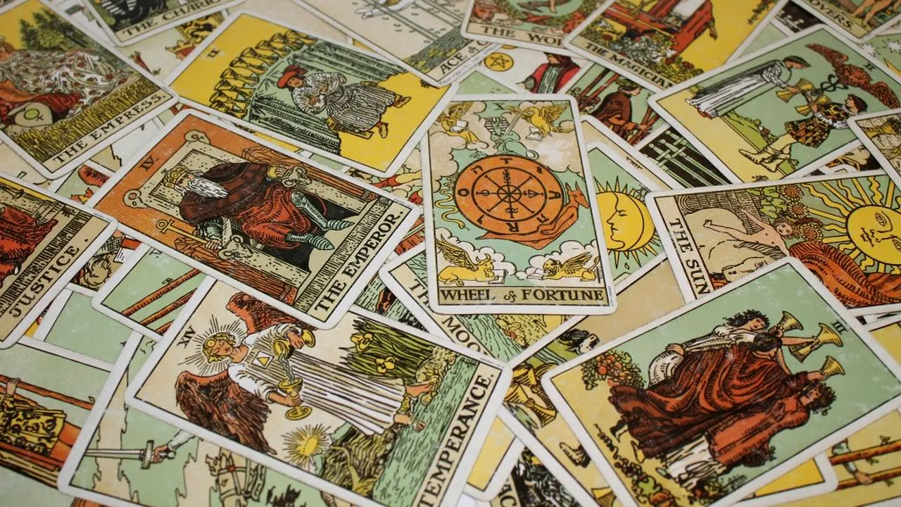 HOROSCOP tarot pentru 8 martie 2020. Berbecii trec printr-o criză temporară, Gemenii au pron