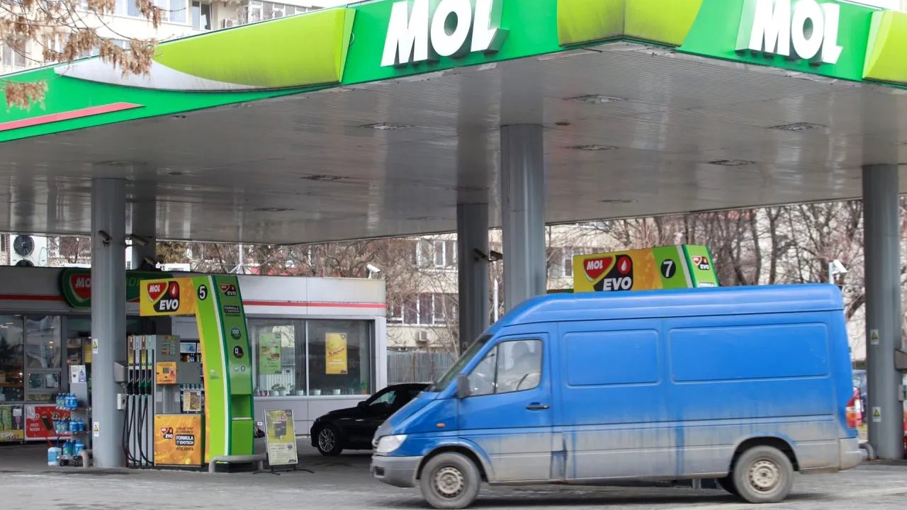 După scandalul scumpirii carburanților, controale la benzinării și amenzi, MOL România tace, deși se laudă cu ”o politică de comunicare transparentă”