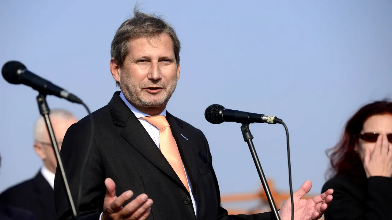 Câte miliarde de euro din fonduri structurale crede comisarul Hahn că va absorbi România în 2013. 