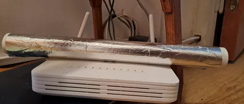 Cum poți să amplifici SEMNALUL WI-FI din casă, cu ajutorul foliei de aluminiu. Operațiunea e simplă, iar rezultatul uimitor