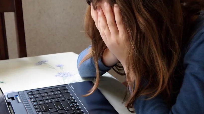 Pericolul ascuns în școala online. Părinții, avertizați de medici că este mai grav decât bullying-ul!