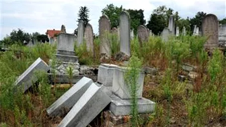 Cel puțin 57 de morminte evreiești din orașul ungar Kaposvar, vandalizate