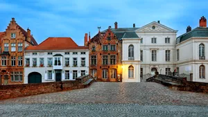 Orașul european în care turiștii au ajuns să fure pavele de piatră. Care este motivul și ce transmit oficialii