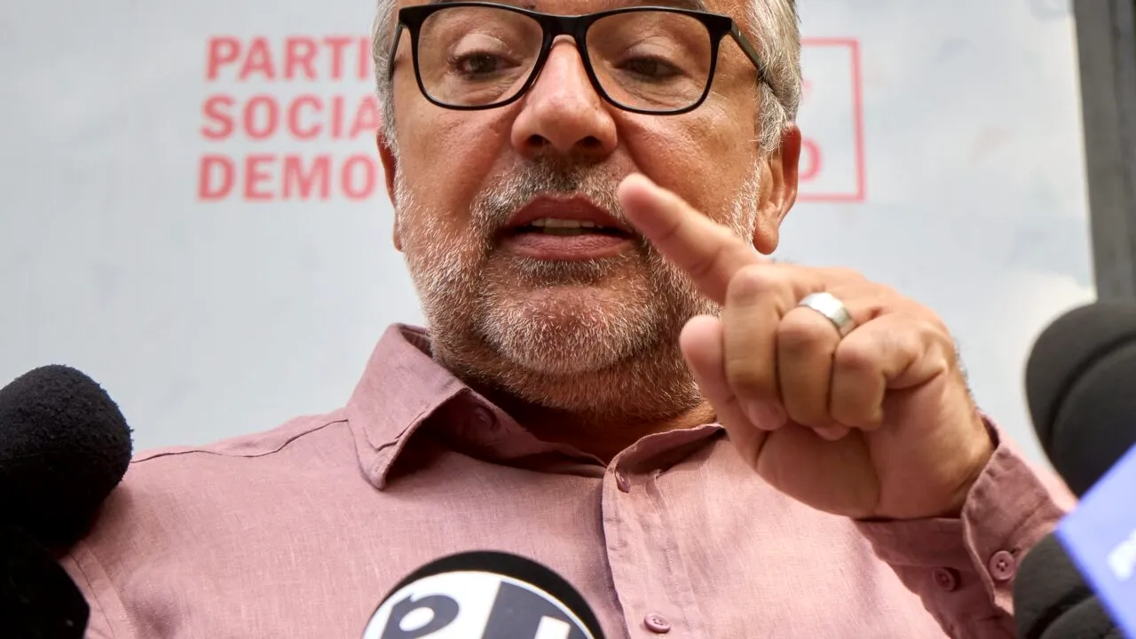 Lucian Romașcanu afirmă că Marcel CIOLACU este la doar 300 de voturi distanță de Elena Lasconi