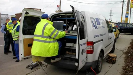 Șoselele României, pline de hârburi / Una din două mașini controlate în trafic de RAR, cu deficiențe tehnice majore sau periculoase