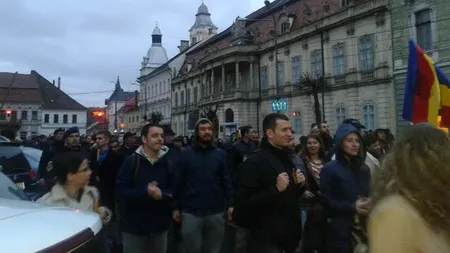 Românii au ieșit din nou în stradă. HARTA PROTESTELOR după ce senatorii l-au salvat pe Șova de justiție. „Chiar și miruiți, tot o să plătiți!