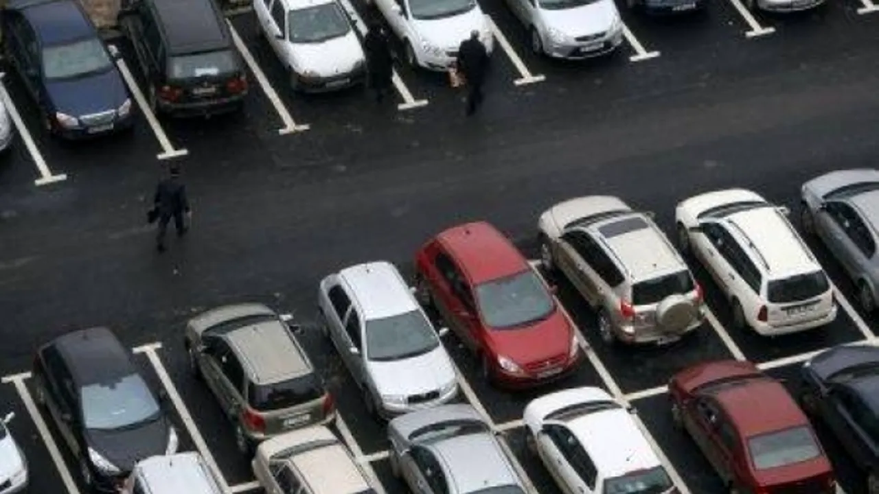 Cluj: O șoferiță a bătut un bărbat care a oprit mașina pe locul ei de parcare